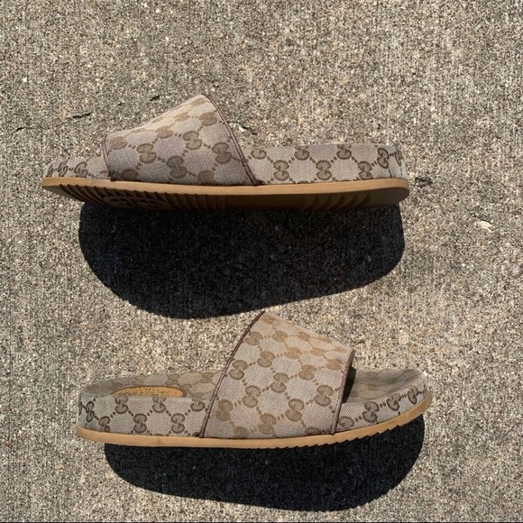 AUTHENTIC Gucci GG canvas slides men 9 - Picture 7 of 7